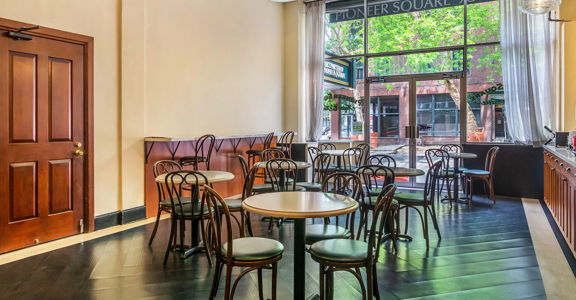 Breakfast Room